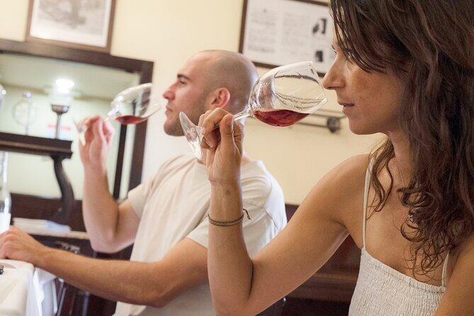 Lisbon's authentic Food and Wine tour with a Winemaker - Walking Through the Neighborhoods: The Real Lisbon