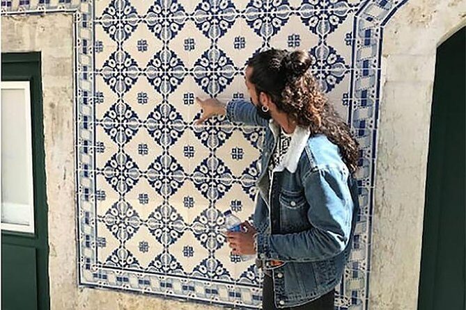 Lisbon's Kickstart Tour with a Local - Starting in Mouraria: The Heart of Fado and Local Life