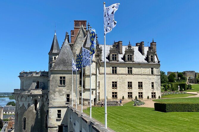 Live Guided Chenonceau, Chambord, Amboise Castles trip from Paris - The Magnificence of Château de Chambord