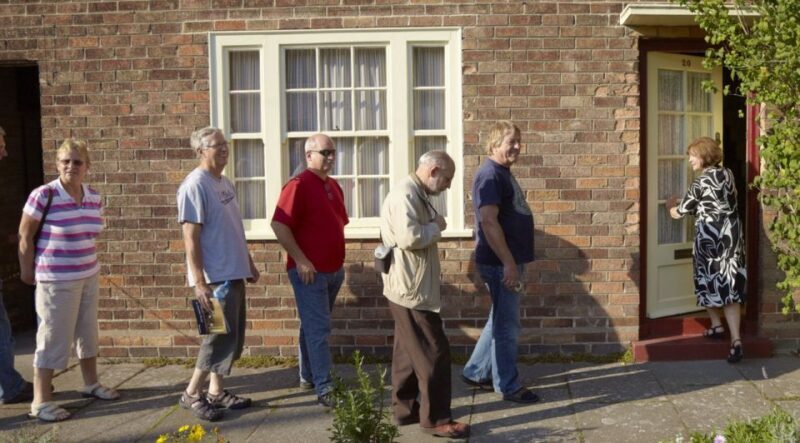 Liverpool: Beatles Childhood Homes Private Taxi Tour - A Close Look at the Tour Experience