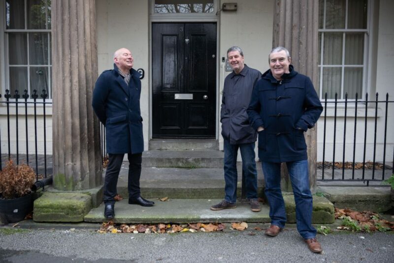 Liverpool: Music Icons Tour with 90s band 'The Farm' - Key Points