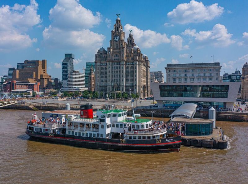 Liverpool: River Cruise and Hop-On Hop-Off Bus Tour - Museums, Gallery & Library: When You Want Culture Without a Big Commitment