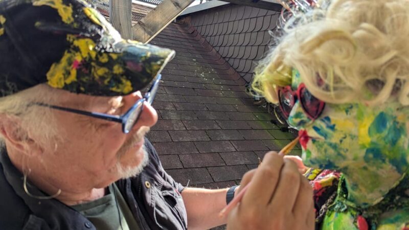 Living color - be a part of art - Who Should Consider Living Color?