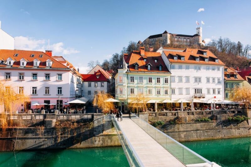 Ljubljana: 2.5h walking tour with local guide - Exploring the Heart of Ljubljana