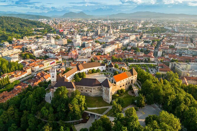 Ljubljana 2Hours and 30Minute Walking Tour with Local Guide - Exploring Ljubljana in 2.5 Hours: A Locals Perspective on a Walking Tour
