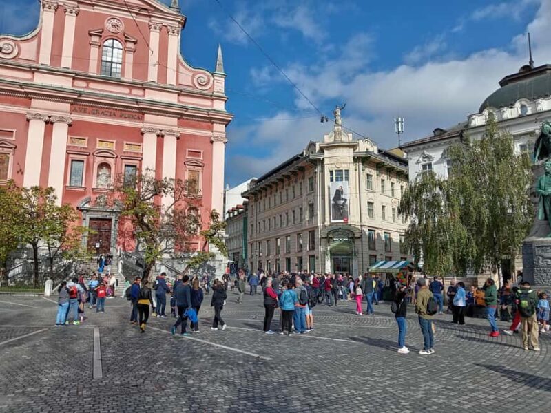 Ljubljana: Private tour to discover the city of dragons - Exploring Ljubljana in 1.5 Hours: What to Expect