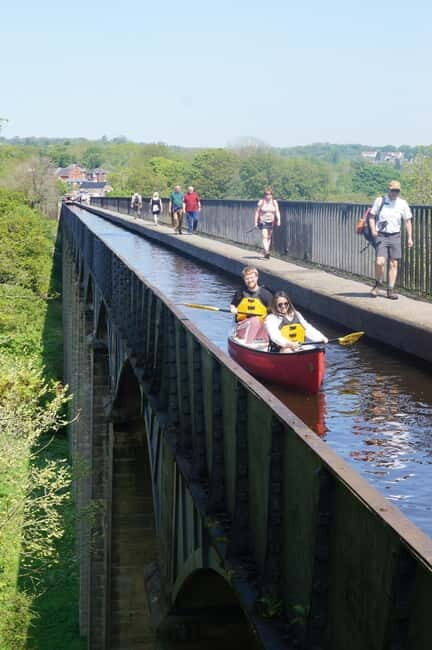 Llangollen: Aqueduct Kayak or Canoe Cruise - A Full Look at the Experience