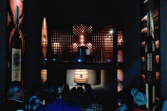 Local Vineyard Tour & Wine Tasting at the Independence Valley - Key Points