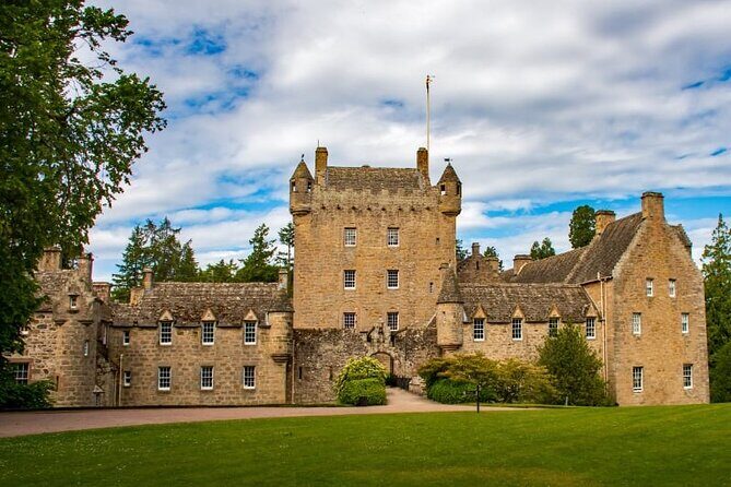Loch Ness, Urquhart Castle & Culloden Battlefield - Exploring the Inverness Area: What to Expect