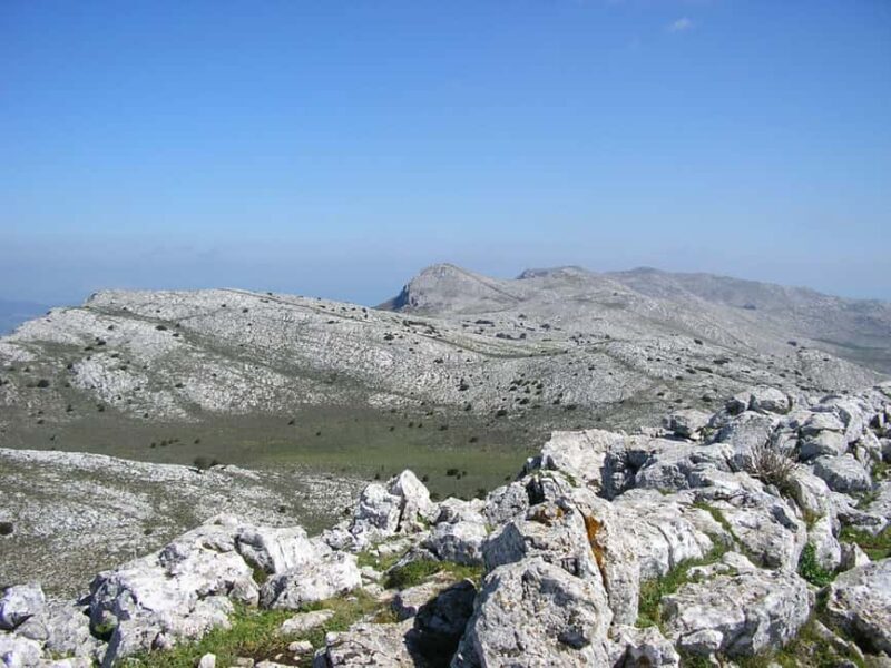 Lodè: Trekking Trip to Punta Cupeti on Montalbo - Who Should Consider This Trek?