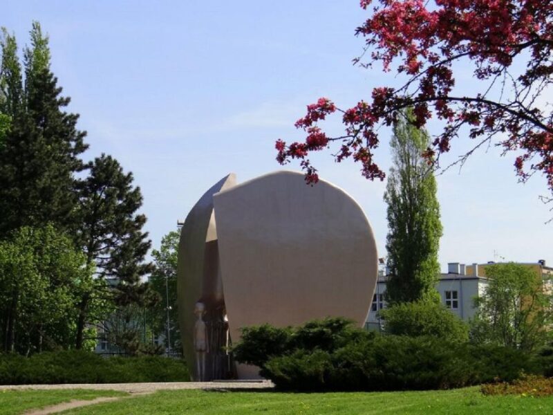 Lodz: Jewish Heritage Private Tour - An In-Depth Look at the Lodz Jewish Heritage Private Tour