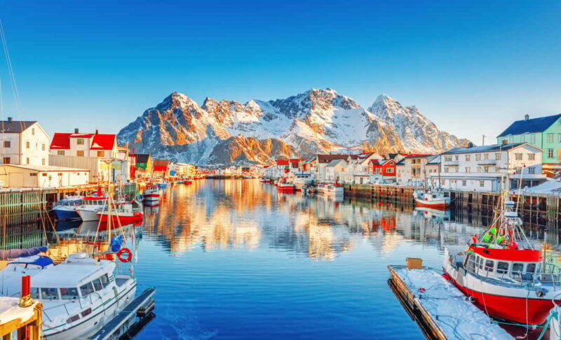 Lofoten Highlights Photo Tour - Henningsvær & Haukland - Key Points