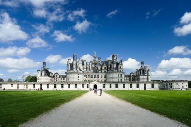 Loire Valley Castles Day Trip from Paris with Wine Tasting - What to Expect from This Loire Valley Tour