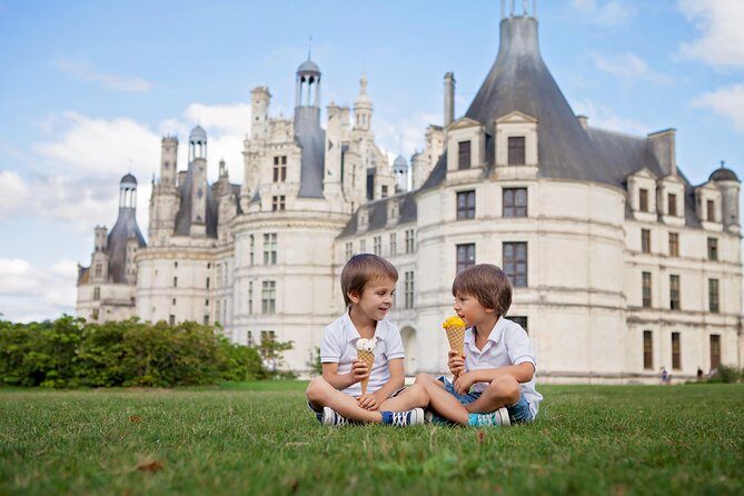 Loire Valley Castles Trip with Chenonceau and Chambord from Paris - Key Points
