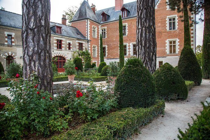 Loire Valley - Chambord Castle - DayTrip from Paris - Who Should Consider This Tour?
