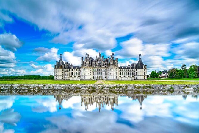 Loire Valley Full-Day Private Guided Tour with Hotel Pickup - Key Points