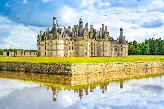 Loire Valley Private Day Trip with Chambord Winery Visit & Lunch - Exploring the Loire Valley in a Day: A Practical Review of the Private Château and Wine Tour from Paris