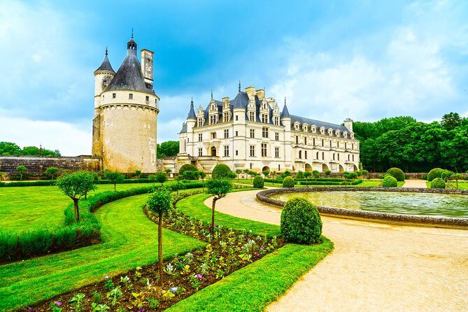 Loire Valley Wine and Castles Small-Group Day Trip from Paris - An In-Depth Look at the Loire Valley Day Trip