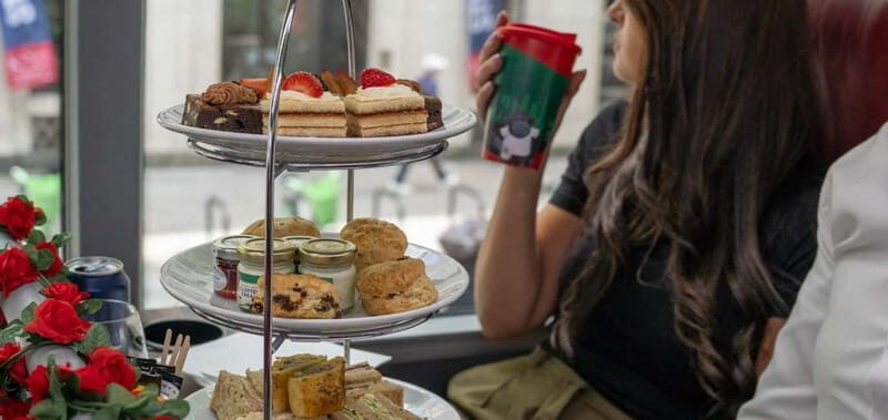 London: Afternoon Tea Bus Tour & London Eye Option - What We Like and What Could Be Better