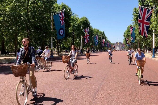 London Bike Tour: Landmarks, Secret Gems, Pub Stop & Street Art - An Inside Look at the London Bike Tour Experience