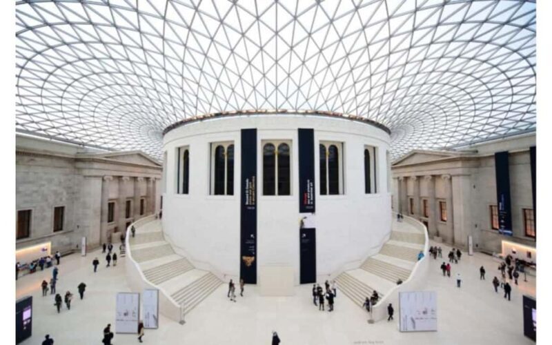 London: British Museum Private Tour with Historian Guide - Starting Outside the Museum: First Impressions