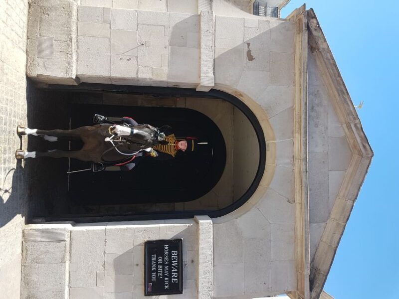 London: British Royalty Walking Tour - A Closer Look at the Tour Experience