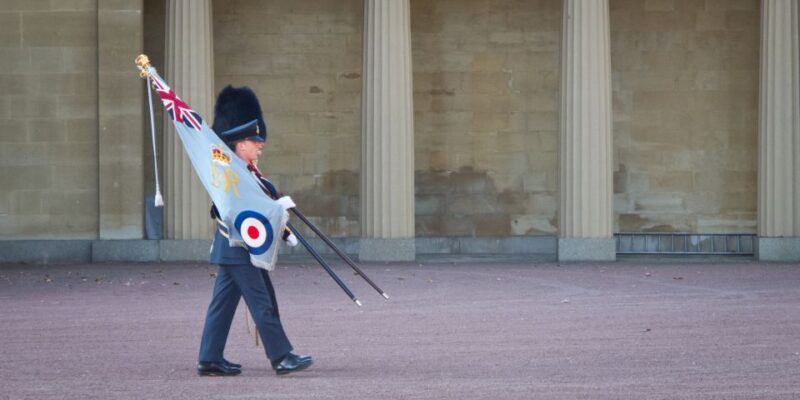 London: Buckingham Palace Changing of the Guard Guided Tour - FAQ