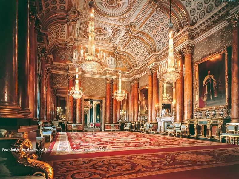 London: Buckingham Palace Entry & Changing of the Guard Tour - When the Ceremony Changes: Weather, Cancellations, and Last-Minute Updates