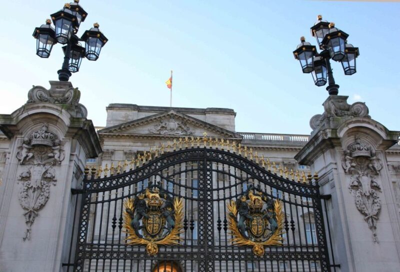 London: Buckingham Palace Entry Ticket & Royal Walking Tour - What to Expect from the Tour