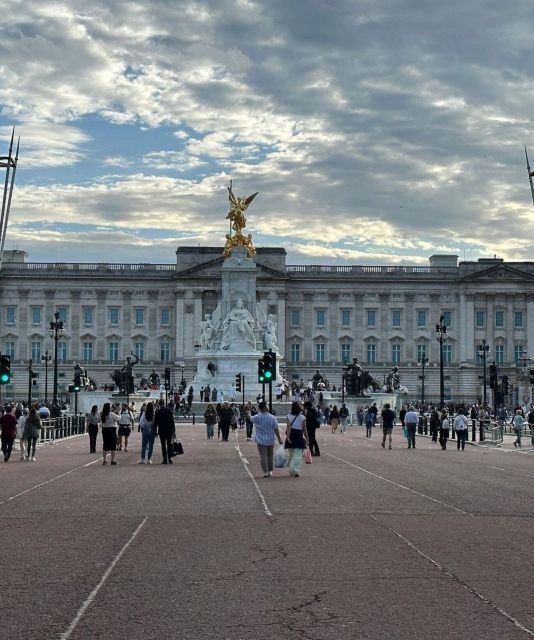 London: Buckingham Palace & Westminster Guided Walking Tour - Key Points