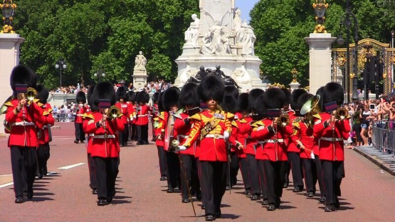 London: Changing of the Guard Guided Tour Experience - FAQ