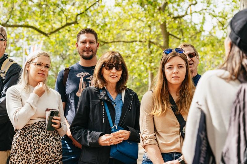 London: Changing of the Guard Tour by Buckingham Palace - Timing, weather, and schedule changes: plan like a local