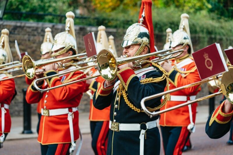 London: Changing of The Guard Tour - Who Will Love This Tour?