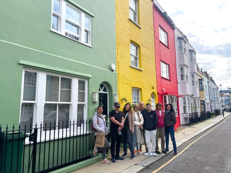 London: Chelsea Walking Tour - Stories, Sights & Small Bites - Art & Culture at Saatchi Gallery