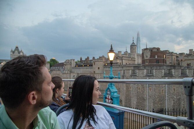 London Christmas Day 1 Day Hop-on Hop-off Bus Tour - FAQ