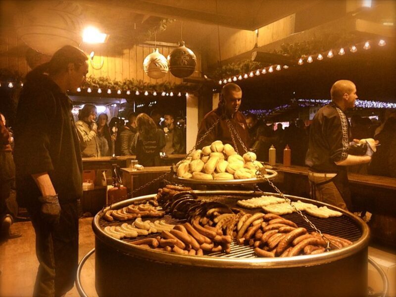 London: Christmas Lights & Bites Tour - Key Points