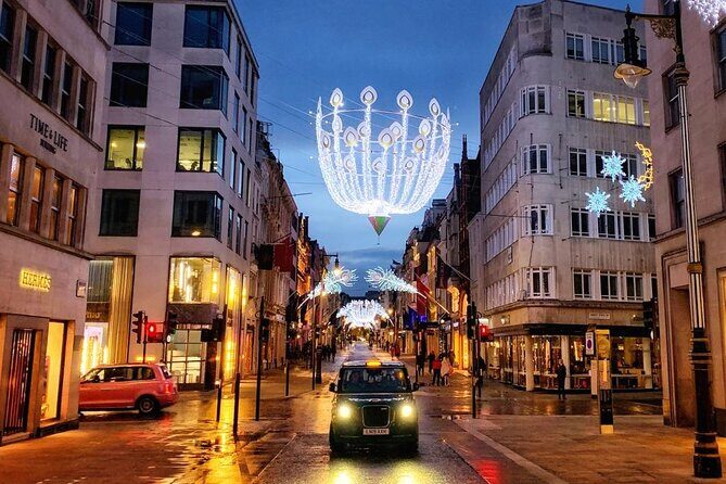 London Christmas Lights Guided Tour by Cab - Exploring the Itinerary in Detail