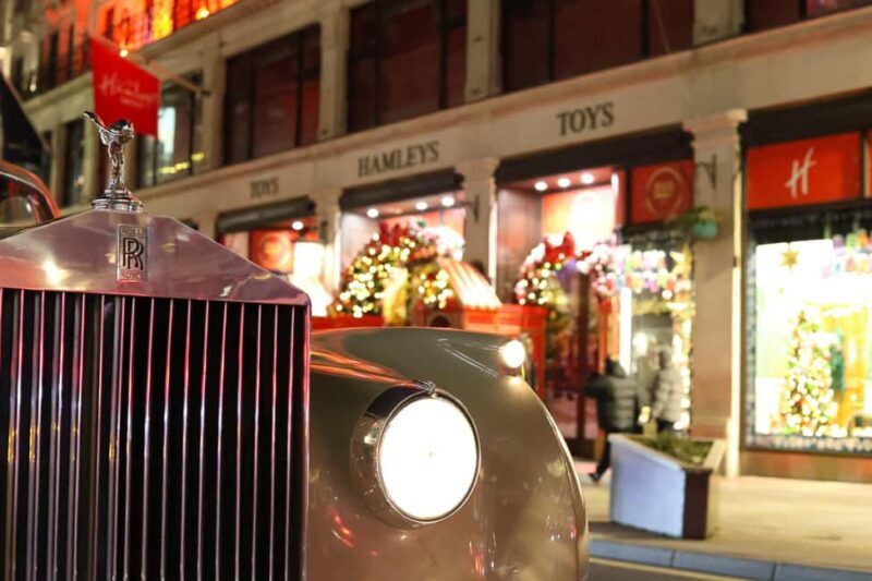 London: Christmas Lights Tour in a Vintage Rolls Royce - An In-Depth Look at the Experience