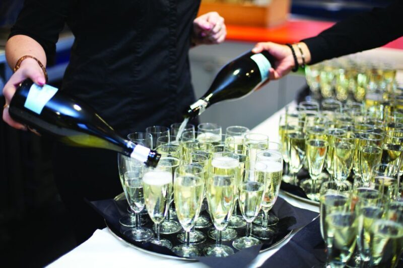 London: Christmas Party Lunch Cruise - Key Points