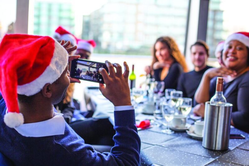 London: Christmas Party Lunch Cruise - FAQs