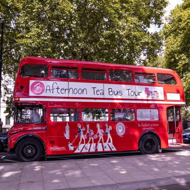 London: Classic Afternoon Tea Bus Tour - An In-Depth Look at the Experience