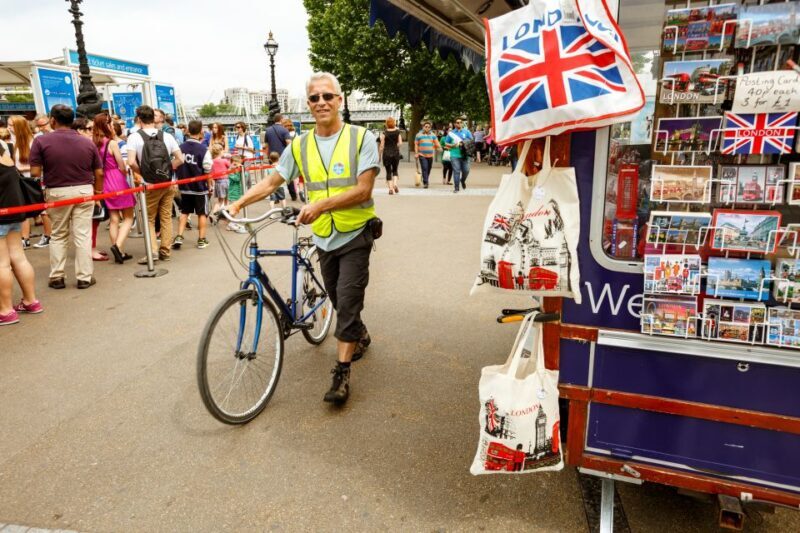 London: Classic Gold 3.5-Hour Bike Tour - The Crowd and Group Size