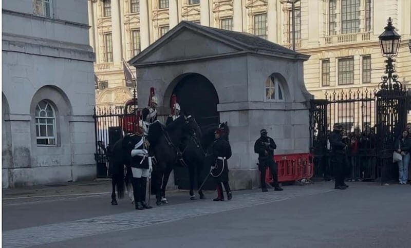 London: Essential Tour and Changing of the Guard - Who Should Consider This Tour?