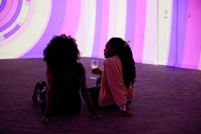 London: FRAMELESS Lates Immersive Art Experience - The Social and Cultural Aspect