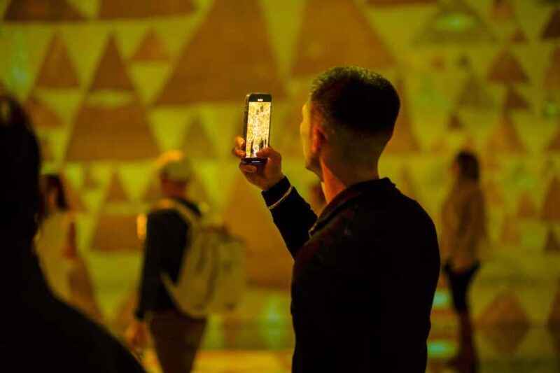 London: FRAMELESS Lates Immersive Art Experience - The Experience Breakdown