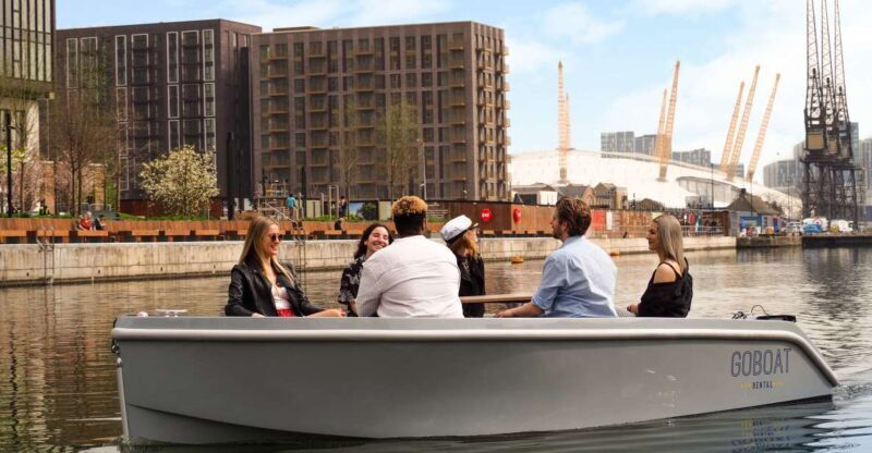 London: GoBoat Rental in Canary Wharf with London Docklands - Key Points