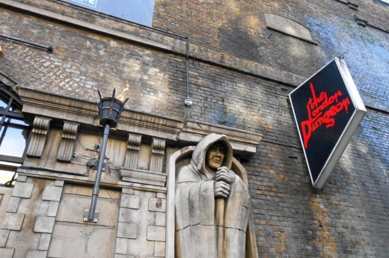 London: Harry Potter Walking Tour & the London Dungeons - Key Points