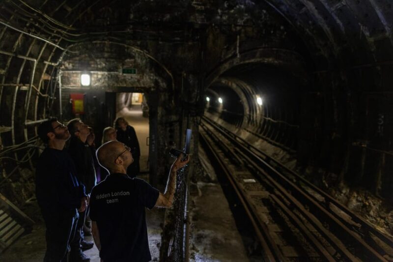 London: Hidden Tube Tour of Holborn's Secret Platforms - Key Points