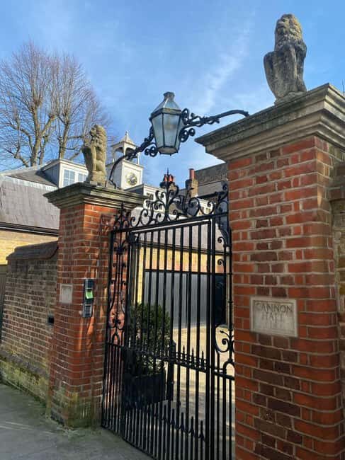 London: Historic Homes of Hampstead Village Walking Tour - Key Points