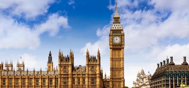 London: Historical Walking Tour in Westminster with an APP - Key Points